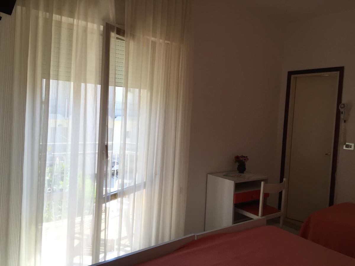 Hotel Calypso Беллария-Иджеа-Марина Экстерьер фото