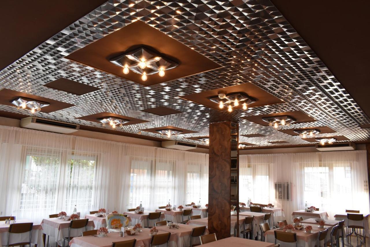Hotel Calypso Беллария-Иджеа-Марина Экстерьер фото